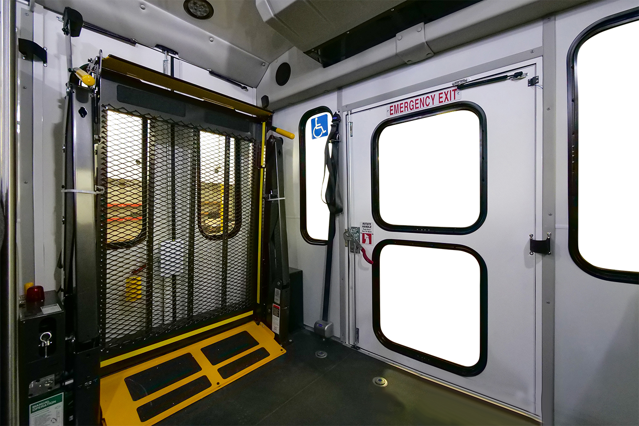 25-ADVANTAGE XL F550 FORD F550-07