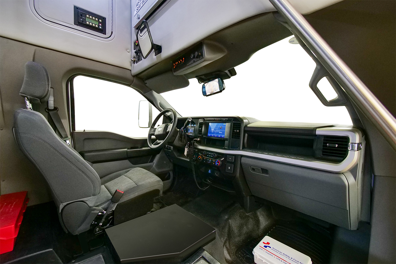 25-ADVANTAGE XL F550 FORD F550-10