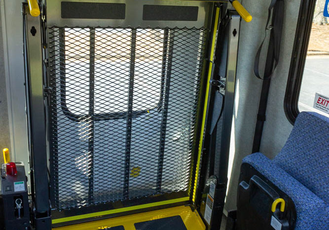 
								2024 ElDorado Advantage – 14P with Wheelchair Lift full									