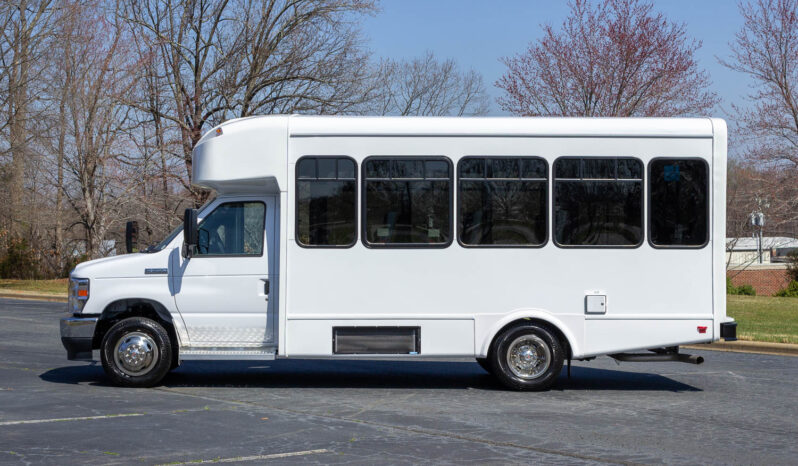 
								2024 ElDorado Advantage – 14P with Wheelchair Lift full									