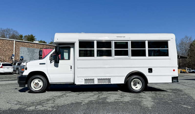 
								2026 Thomas Minotour DRW 051 – 14P – Lap Belts w/ISO Latches (Ford E-350) full									